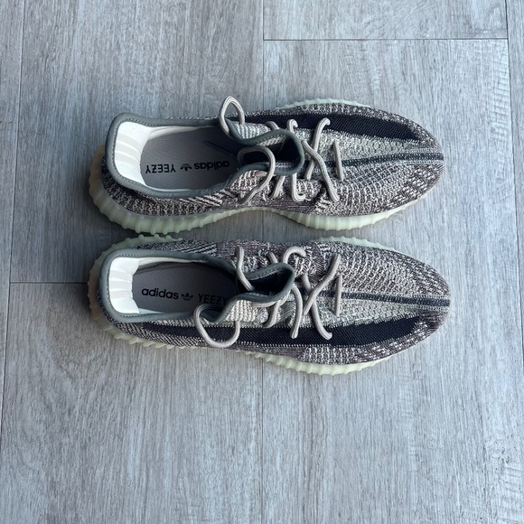 Adidas Yeezy Boost 350 V2, Men’s size 12, Zyon - Picture 12 of 13